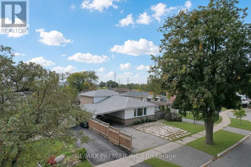 Detached at 7 ARTECH COURT, Toronto