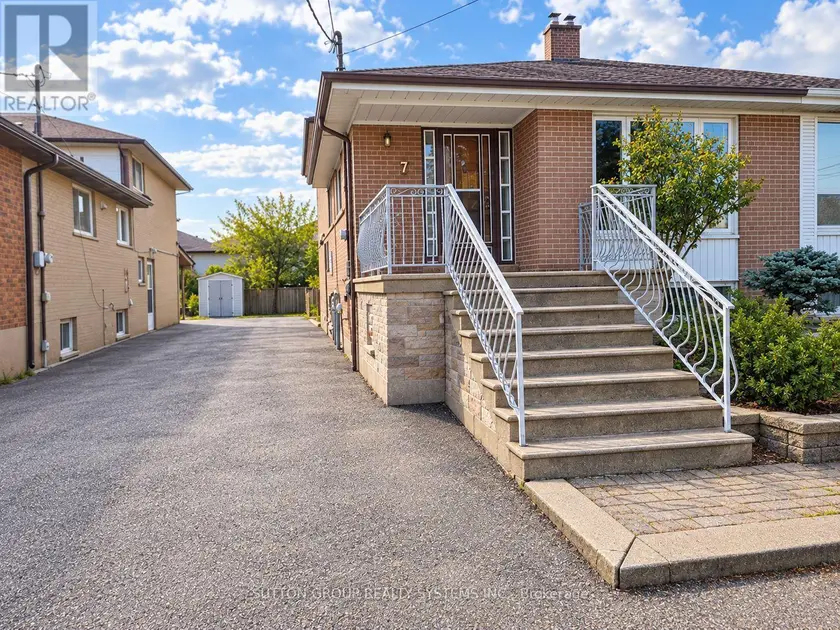 Semi-Detached/Link at 7 PECAN COURT, Toronto