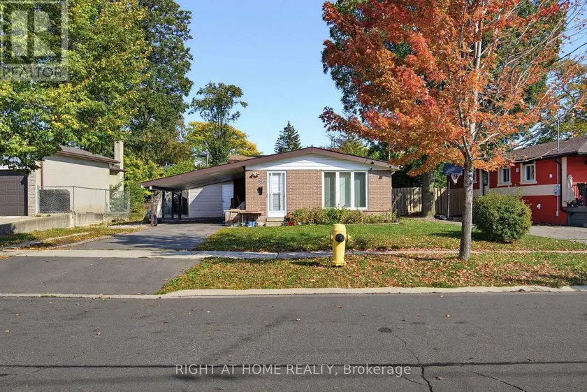 Detached at 75 BLOOMINGTON CRESCENT, Toronto