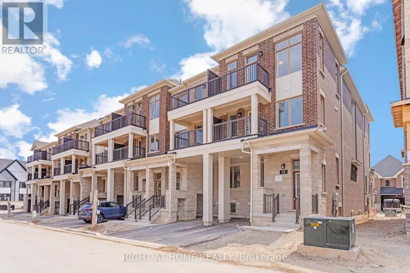 Townhouse at 15 KINGS HILL DRIVE, Brampton