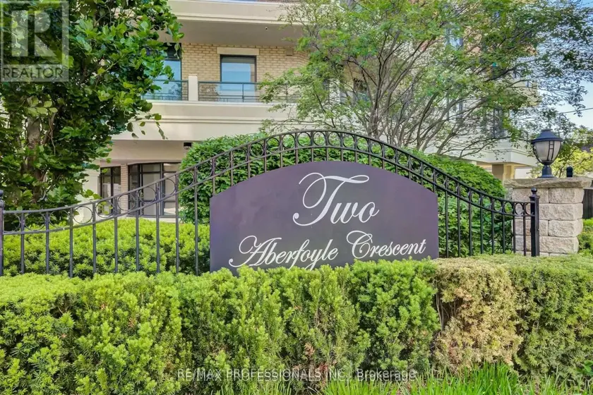 Apartment at 901 - 2 ABERFOYLE CRESCENT N, Toronto