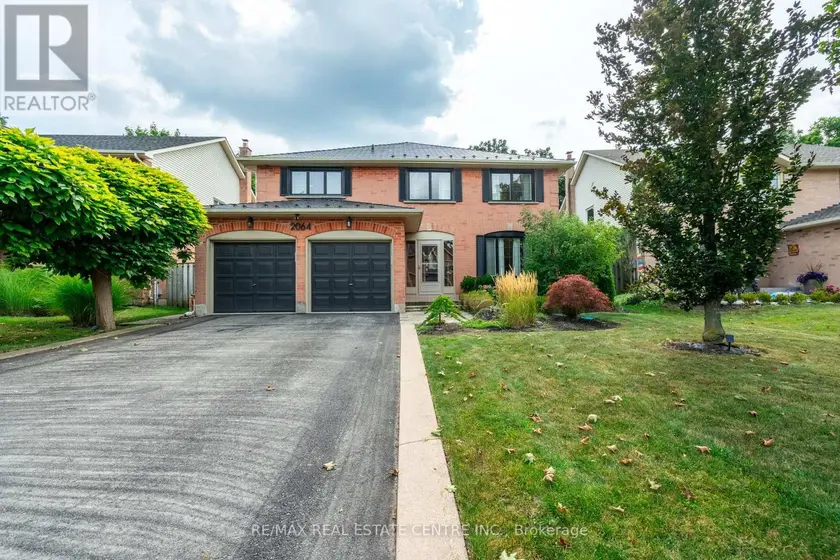 Detached at 2064 TRILLIUM COURT, Burlington
