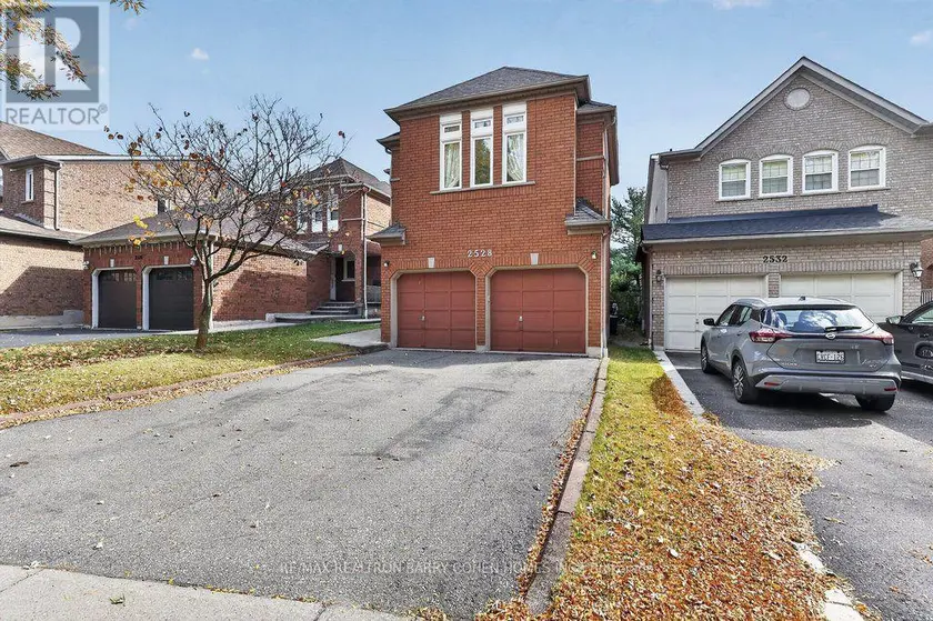 Detached at 2528 WILLOWBURNE DRIVE, Mississauga