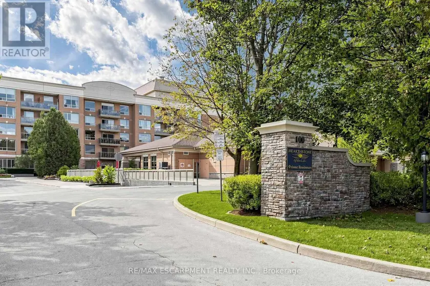 Apartment at 2416 - 100 BURLOAK DRIVE, Burlington