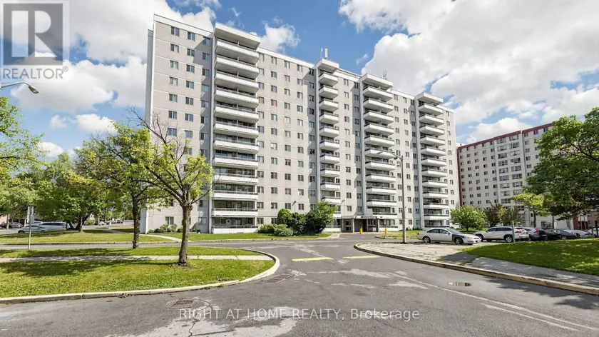 Apartment at 904 - 100 LOTHERTON PATHWAY, Toronto