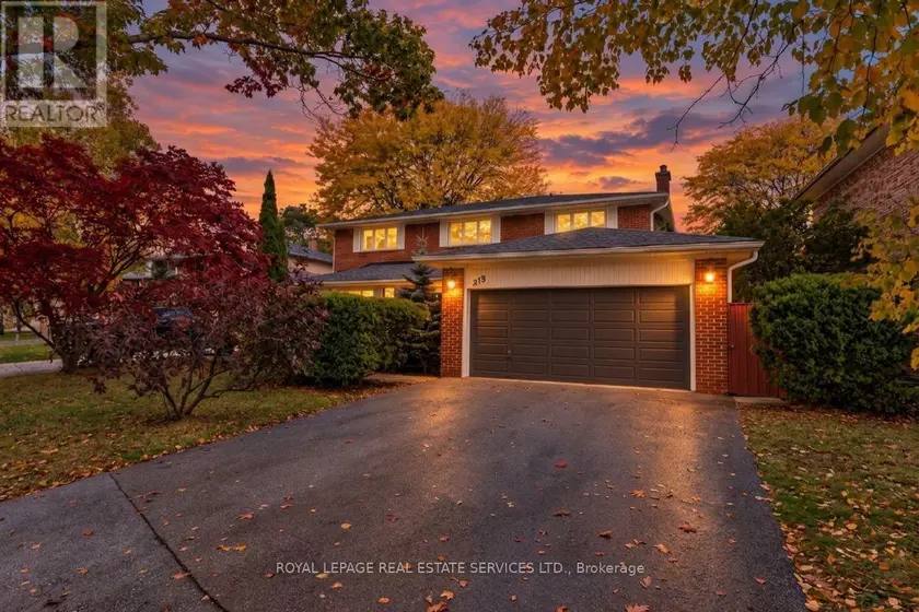 Detached at 213 THE KINGSWAY, Toronto