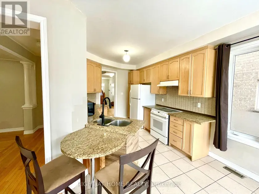 Detached at A - 10 VANDERBRINK DRIVE, Brampton