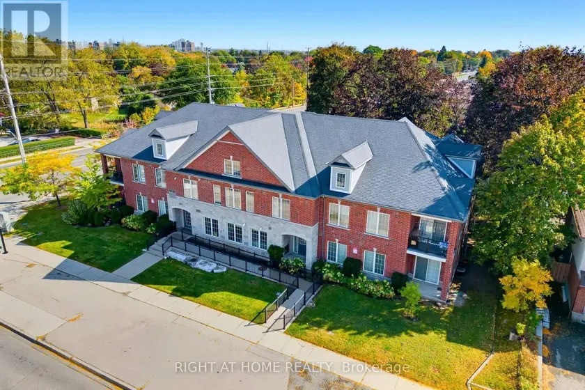 Apartment at 960 BLOOR STREET, Mississauga