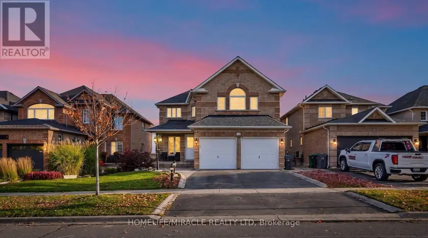 Detached at 13 DOVASTON GATE, Caledon