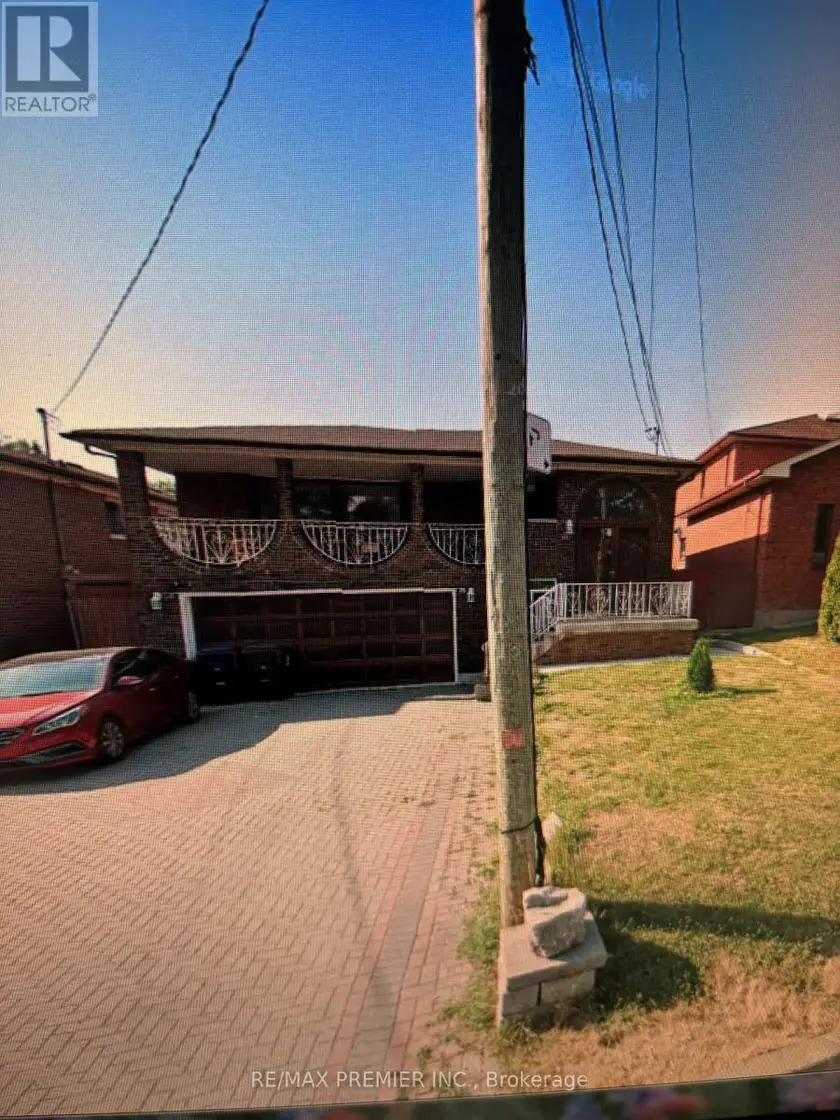 Detached at MAIN FLOOR - 37 IRWIN ROAD S, Toronto