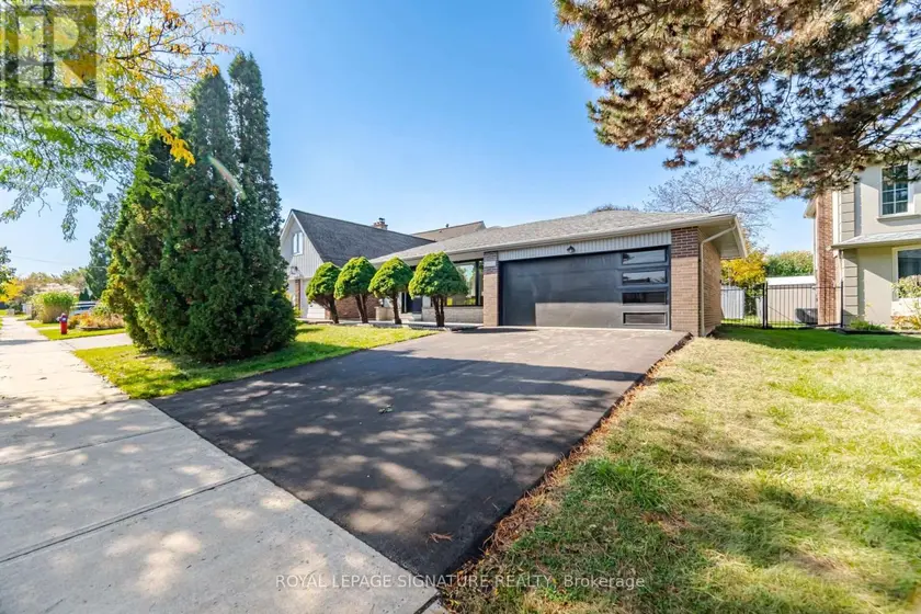 Detached at 2651 THORN LODGE DRIVE, Mississauga