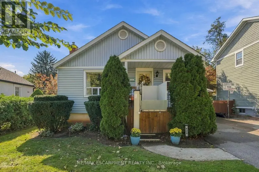 Detached at 600 HAGER AVENUE, Burlington