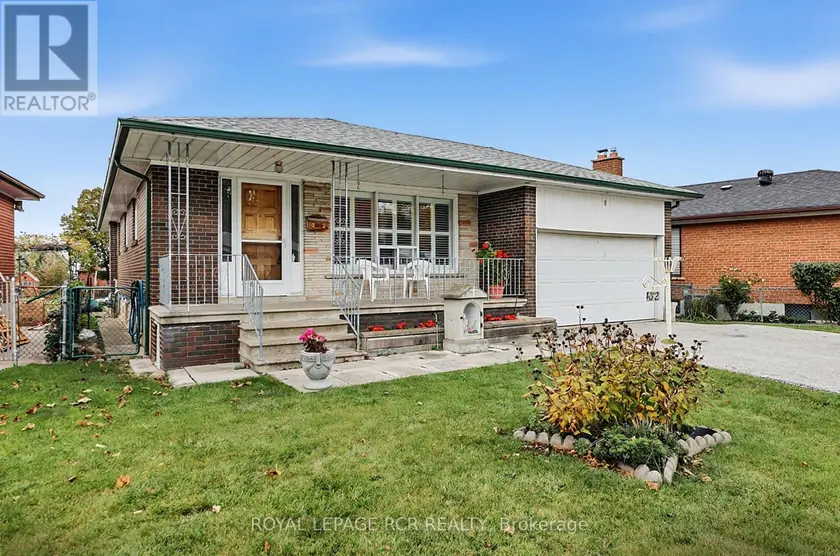 Detached at 32 BARTEL DRIVE, Toronto