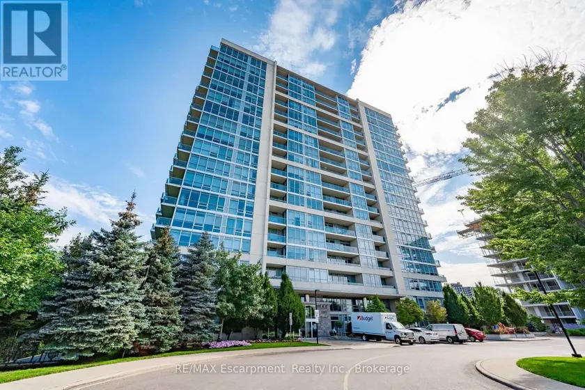 Apartment at # 209 - 1055 SOUTHDOWN ROAD, Mississauga