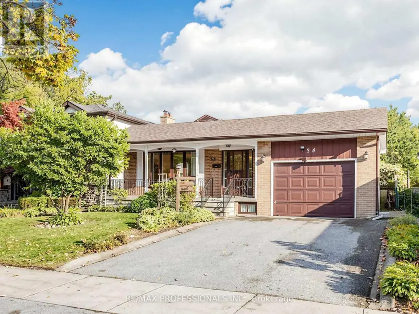 Detached at 34 CRESTRIDGE HEIGHTS ROAD, Toronto