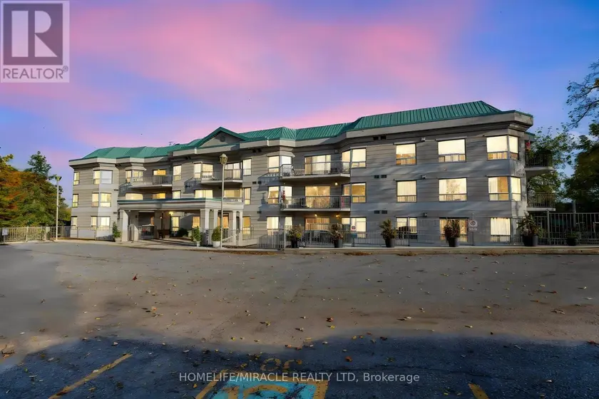 Apartment at 136 (PH3) - 24 CHAPEL STREET, Halton Hills