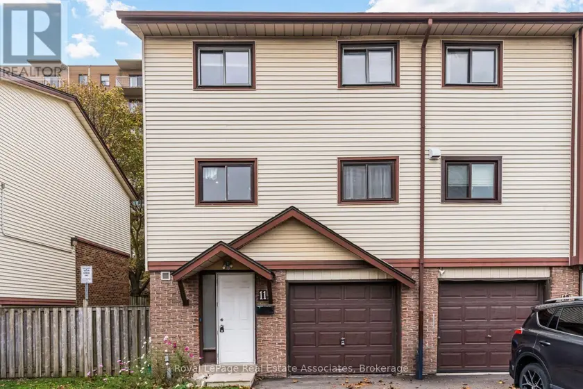Townhouse at 11 - 11 MCCALLUM COURT, Brampton