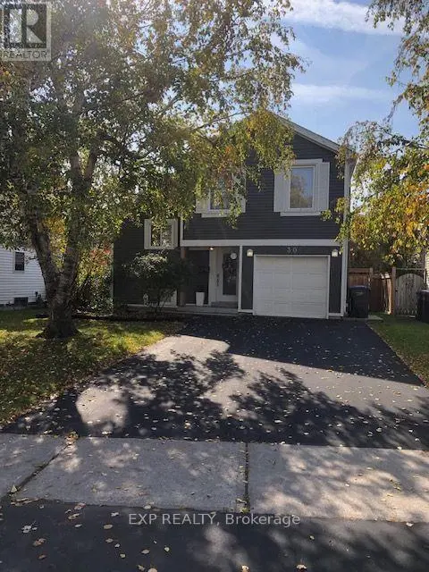 Detached at 30 SOMERSET DRIVE, Brampton