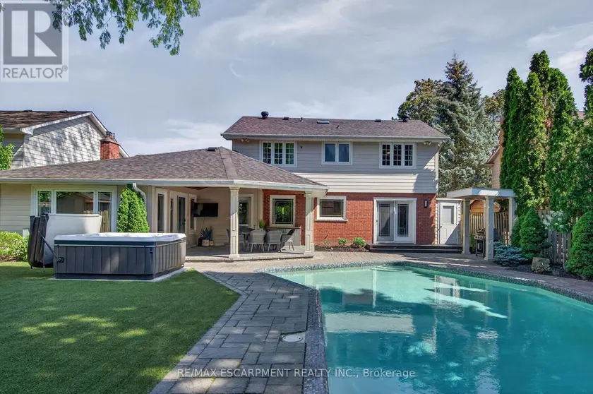 Detached at 4461 TREMINEER AVENUE, Burlington