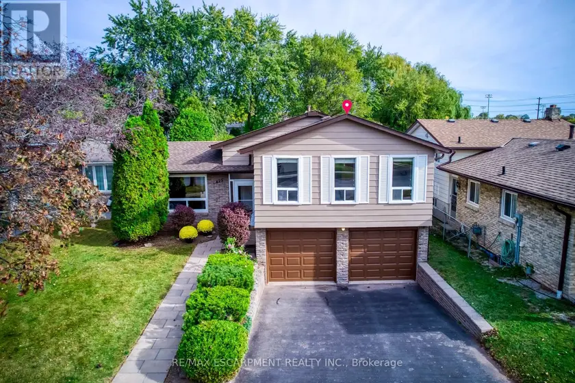 Detached at 625 BELVENIA ROAD, Burlington