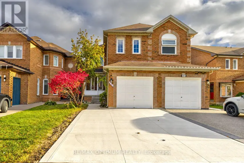 Semi-Detached/Link at 3812 CRAIGHURST AVENUE, Mississauga