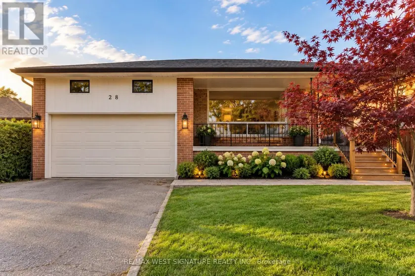 Detached at 28 BLUEHAVEN CRESCENT, Toronto
