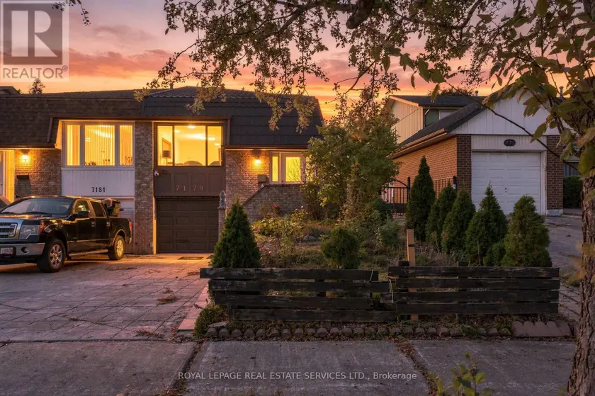 Semi-Detached/Link at 7179 DELMONTE CRESCENT, Mississauga