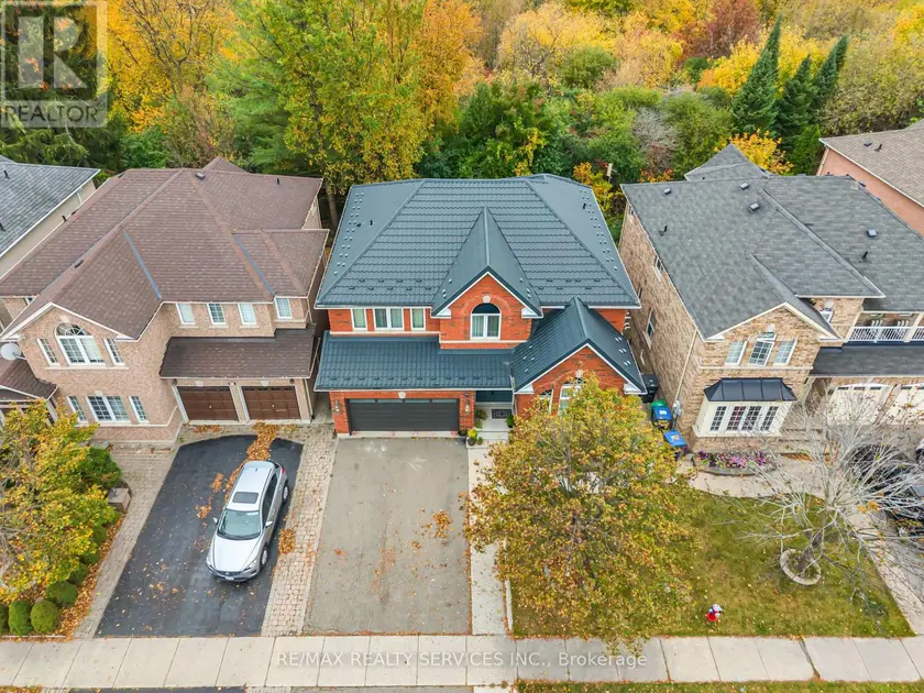Detached at 82 DUNVEGAN CRESCENT, Brampton