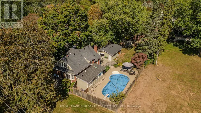 Detached at 911 LASALLE PARK ROAD, Burlington