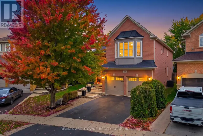 Detached at 2447 HIGHMOUNT CRESCENT, Oakville