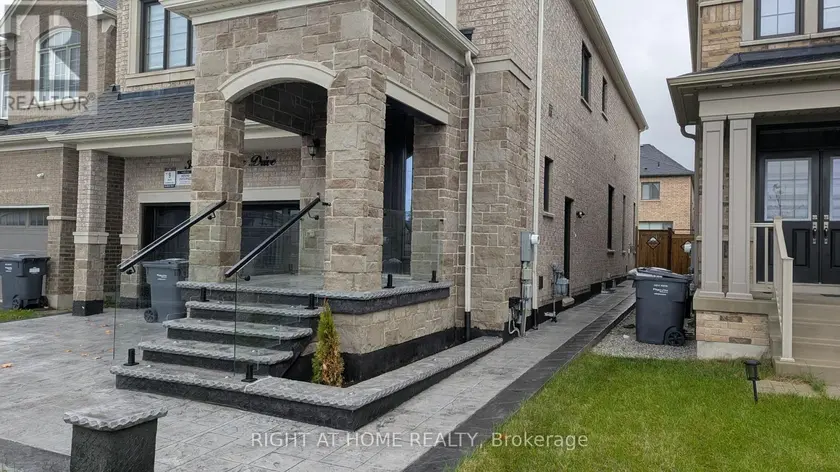 Detached at BSMNT - 30 MERRIMAC DRIVE, Brampton