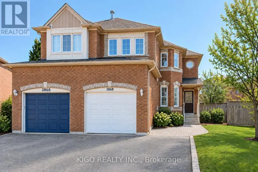 Semi-Detached/Link at 3868 CRAIGHURST AVENUE, Mississauga