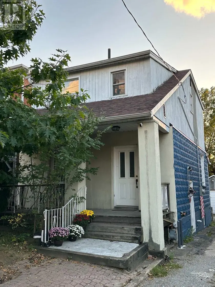 Detached at 52A ROCKCLIFFE BOULEVARD, Toronto