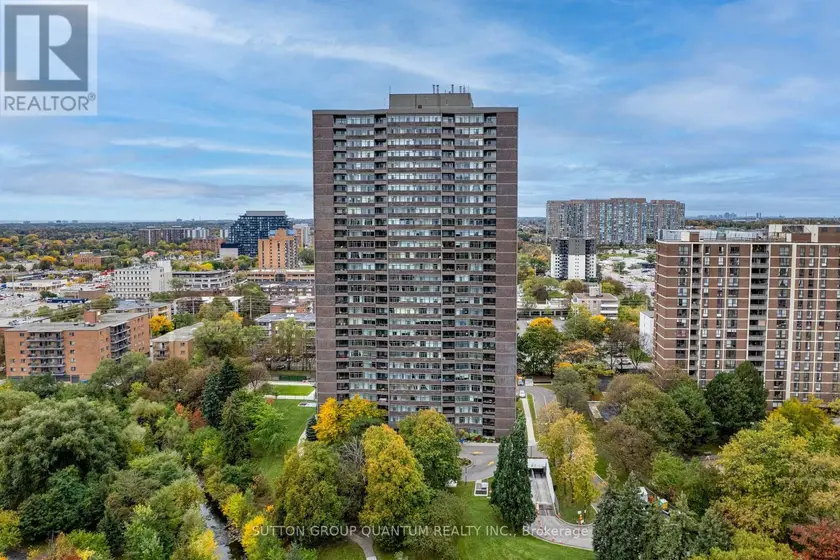 Apartment at PH04 - 3100 KIRWIN AVENUE, Mississauga