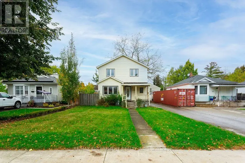 Detached at 1353 BIRCH AVENUE, Burlington