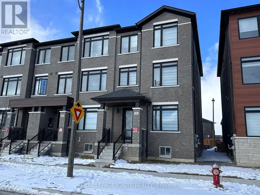 Townhouse at 44 SKYRIDGE DRIVE, Brampton
