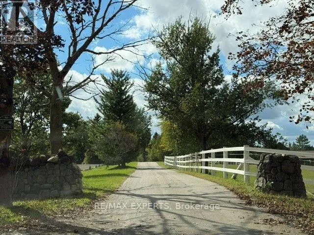 Detached at 13510 FIFTH LINE, Milton