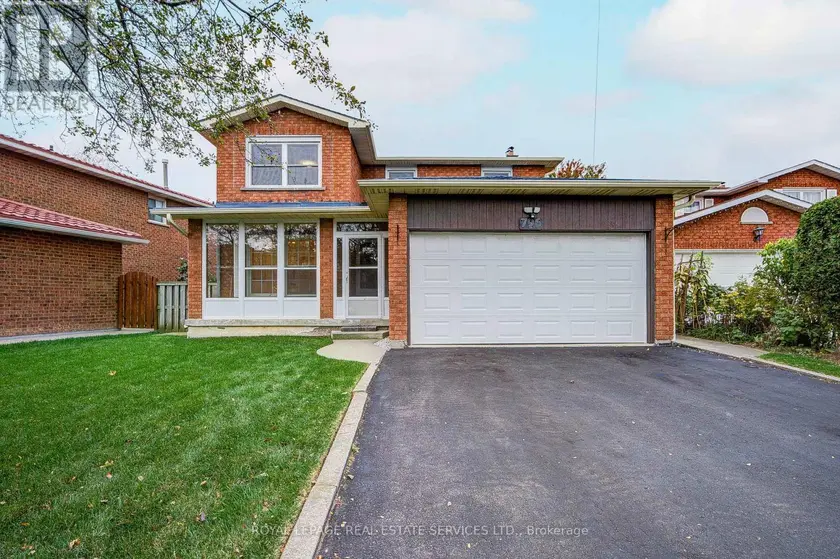 Detached at 796 BUCKINGHAM COURT, Mississauga