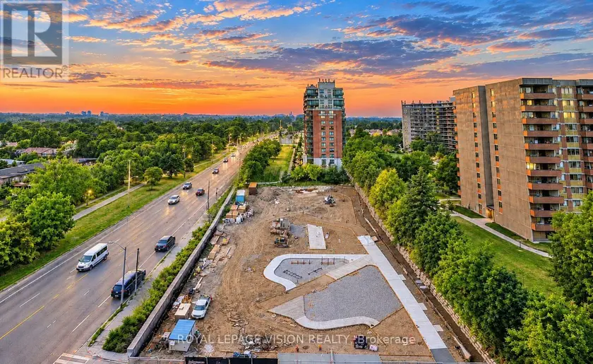 Apartment at 911 - 4010 EGLINTON AVENUE W, Toronto