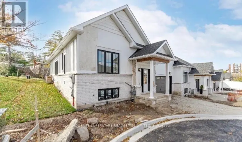 Townhouse at 8 SANTA BARBRA LANE, Halton Hills