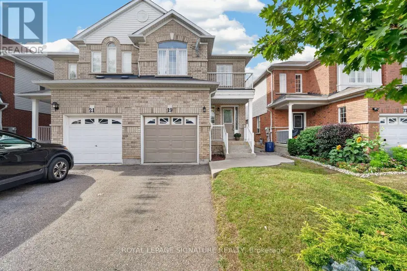 Semi-Detached/Link at 19 MOSSGROVE CRESCENT, Brampton