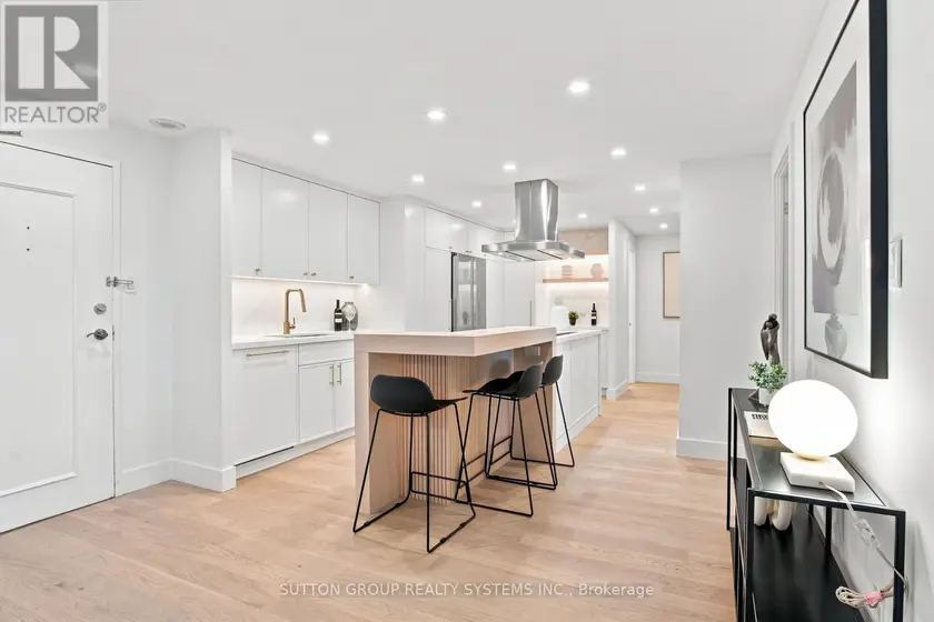 Apartment at 1504 - 812 BURNHAMTHORPE ROAD, Toronto