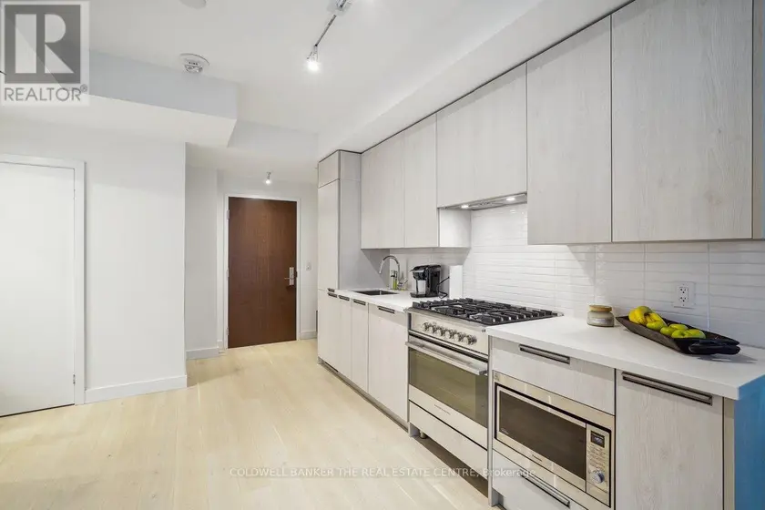 Apartment at 307 - 160 KINGSWAY CRESCENT, Toronto