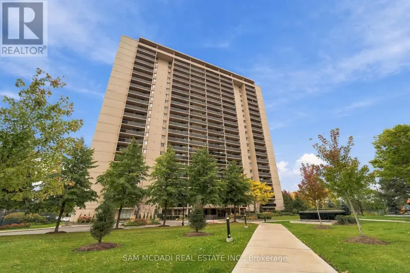 Apartment at 206 - 812 BURNHAMTHORPE ROAD, Toronto
