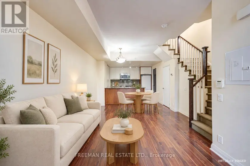 Townhouse at TH108 - 5 VALHALLA INN ROAD, Toronto