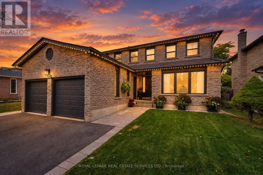 Detached at 1045 MANNINGTON LANE, Mississauga