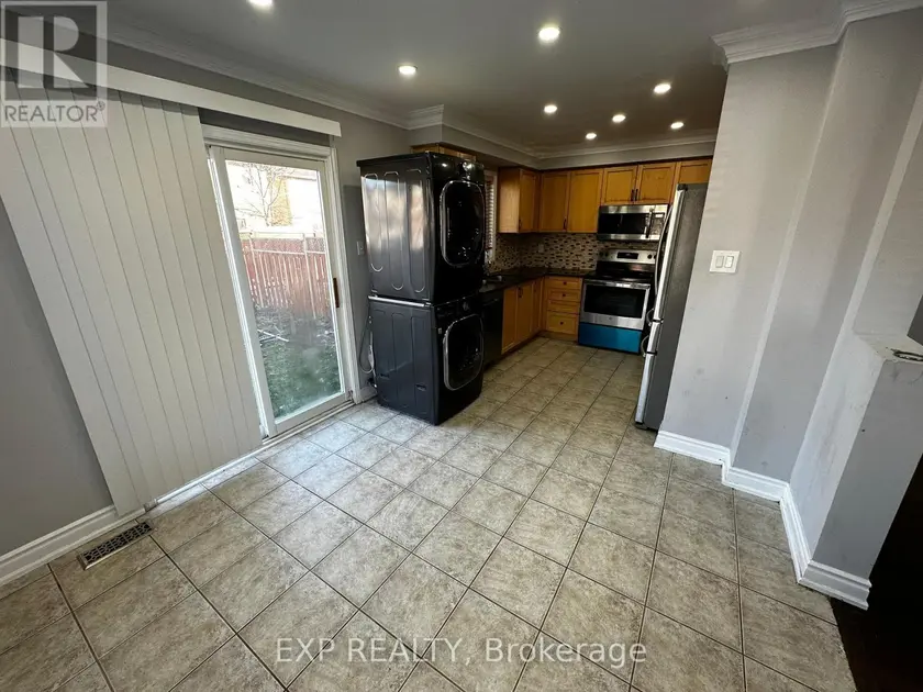 Semi-Detached/Link at 25 PRINCE CRESCENT, Brampton