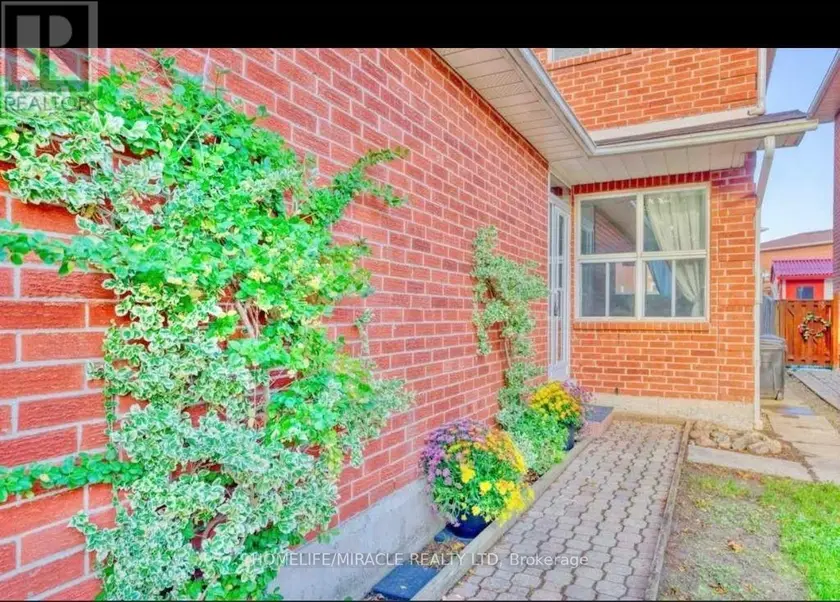 Detached at 21 ECCLESTONE DRIVE, Brampton