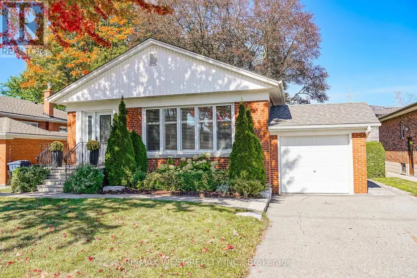 Detached at 18 NASHLAND AVENUE, Toronto