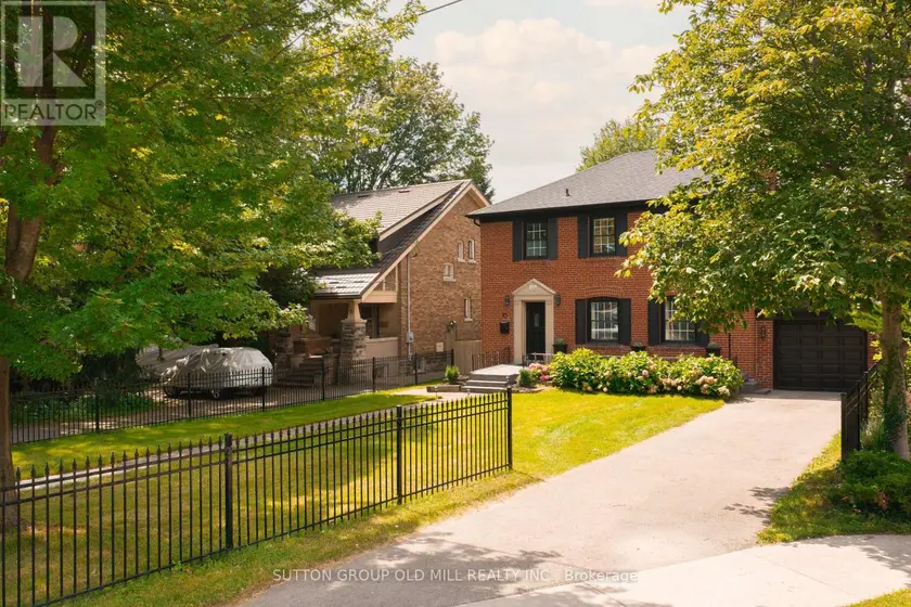 Detached at 10 QUEENS AVENUE, Toronto